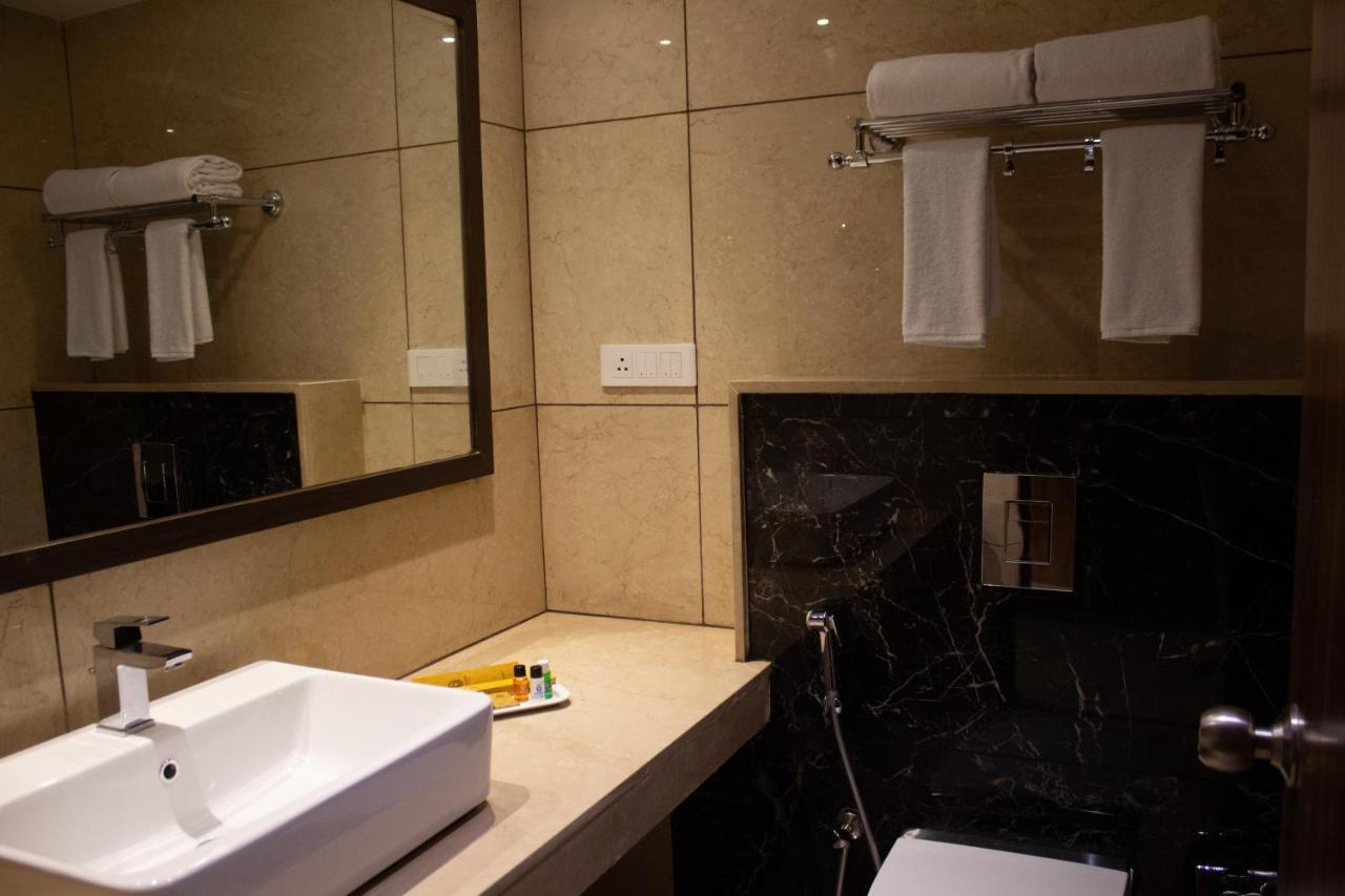 Shivas Galaxy Hotel Devanahalli Dış mekan fotoğraf