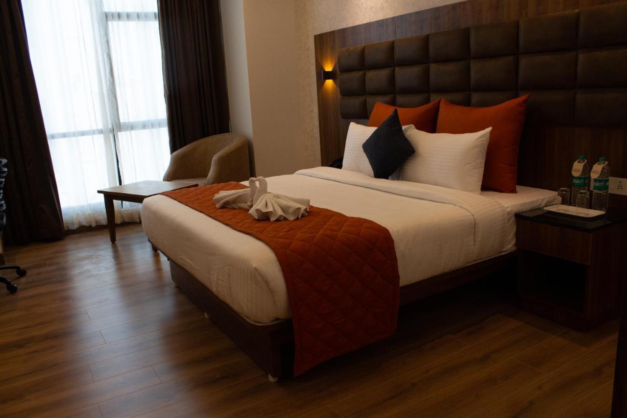 Shivas Galaxy Hotel Devanahalli Dış mekan fotoğraf