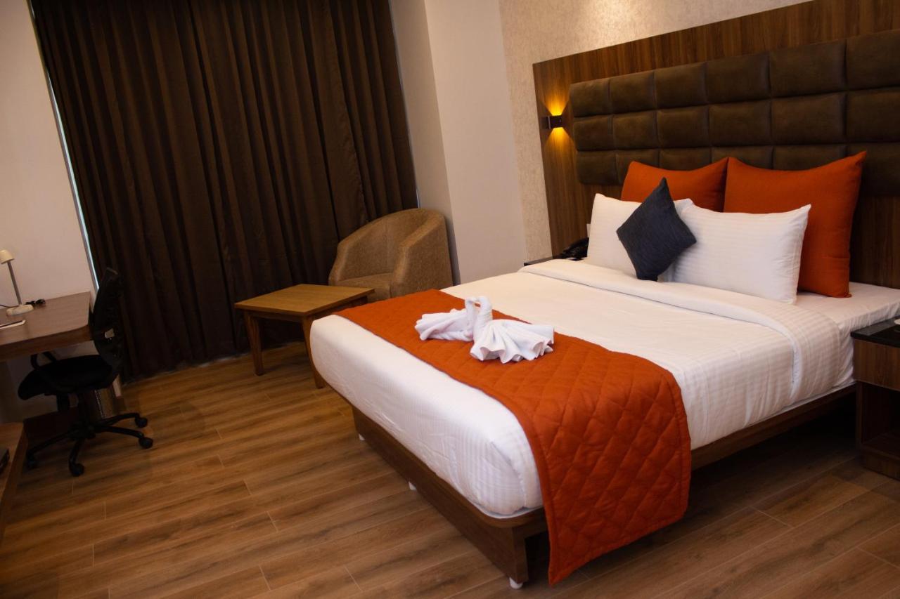 Shivas Galaxy Hotel Devanahalli Dış mekan fotoğraf